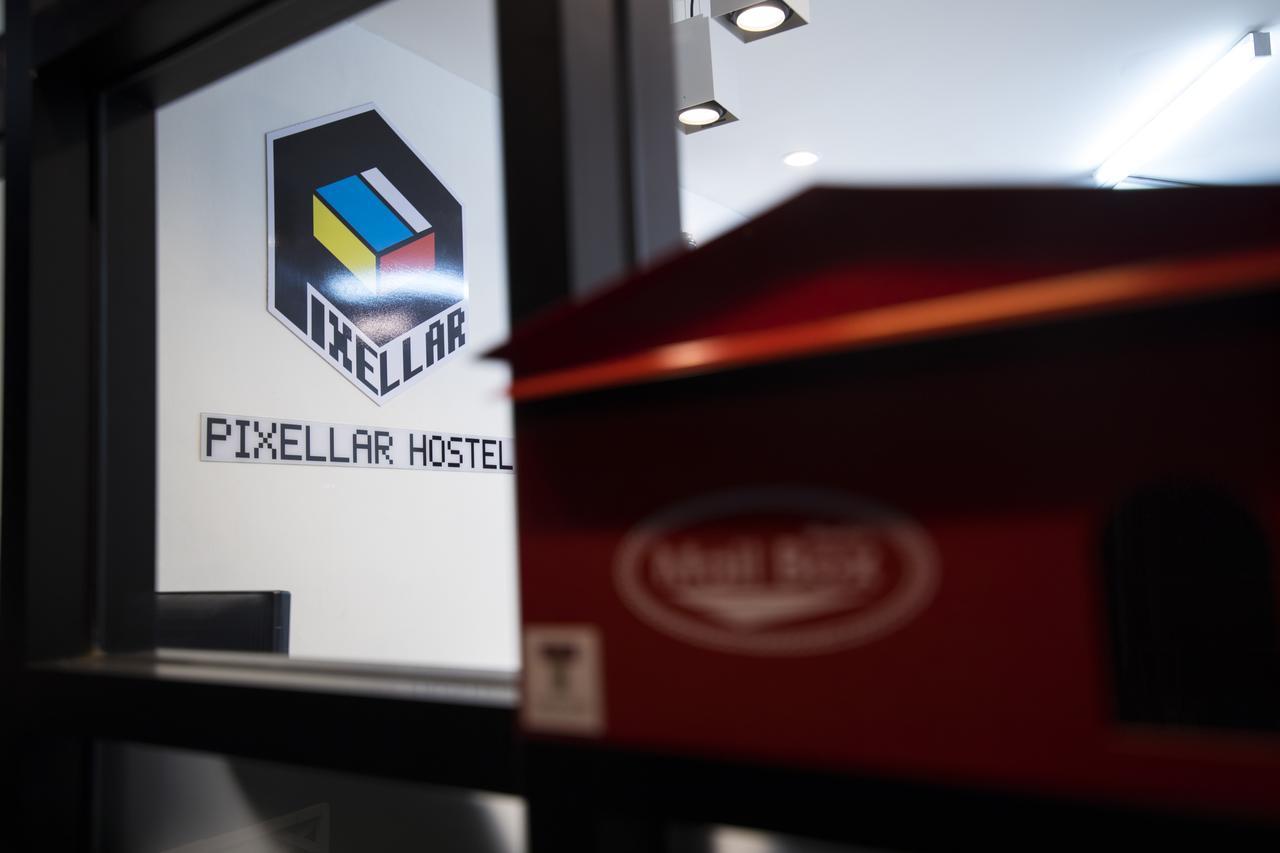 Pixellar Hostel バンコク都 エクステリア 写真