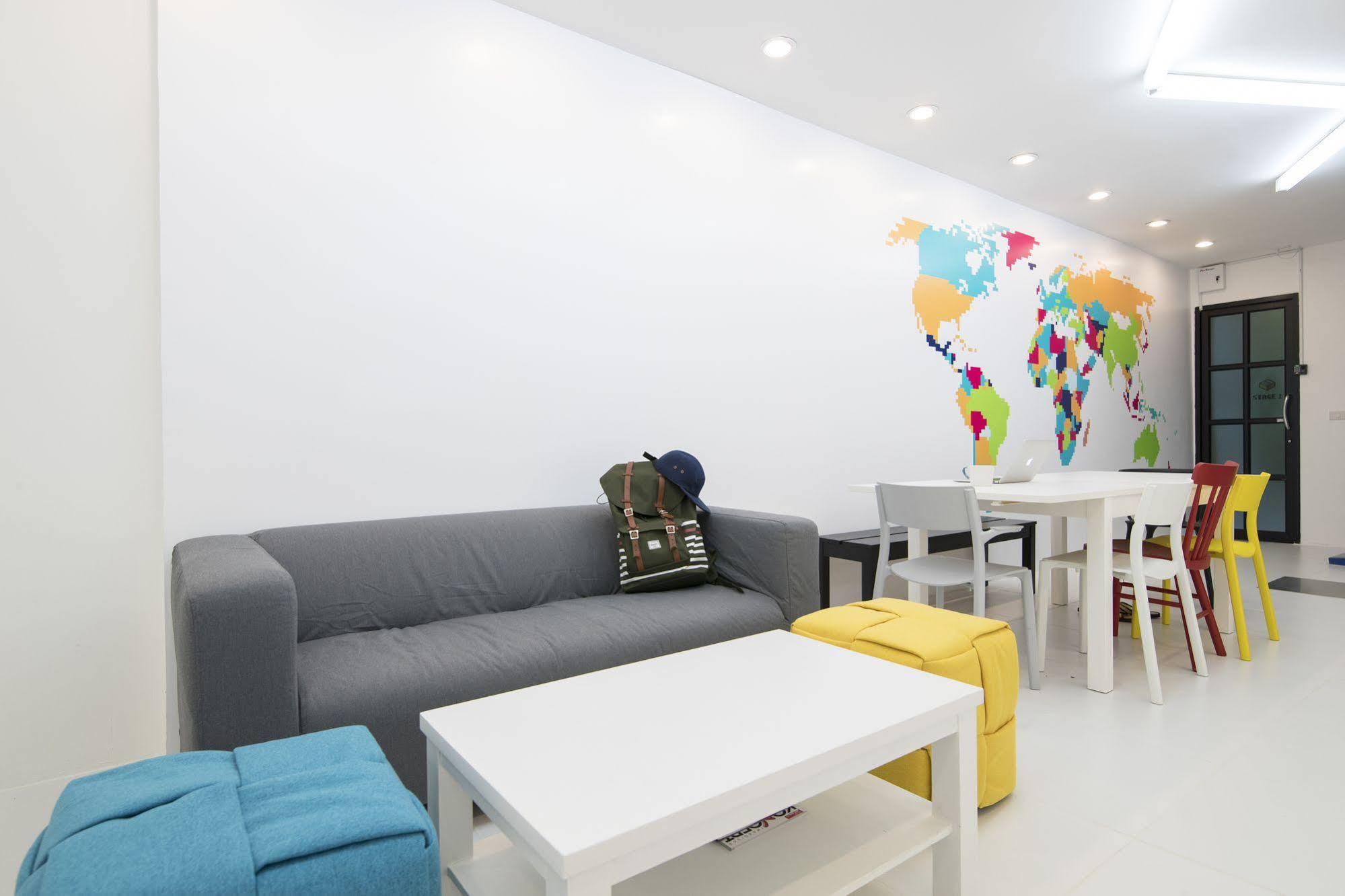 Pixellar Hostel バンコク都 エクステリア 写真