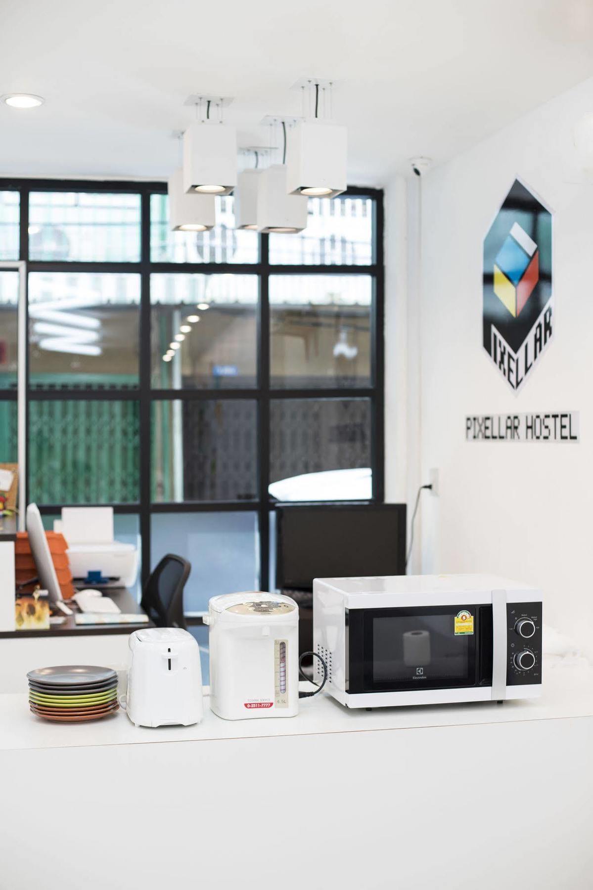 Pixellar Hostel バンコク都 エクステリア 写真